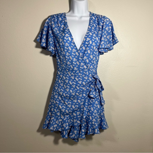 Princess Polly Daisy Floral Wrap skirt Romper Flutter Sleeve Size 2 Party Date - Picture 2 of 10